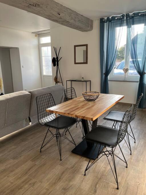 Appartement Centre De Guécélard エクステリア 写真