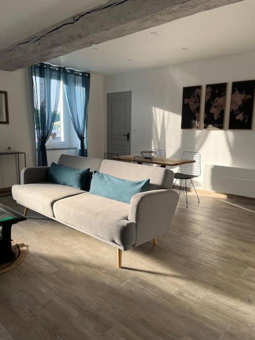 Appartement Centre De Guécélard エクステリア 写真